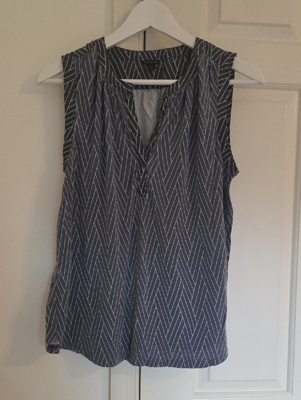 Ann Taylor Blue Chevron Sleeveless V-Neck Top